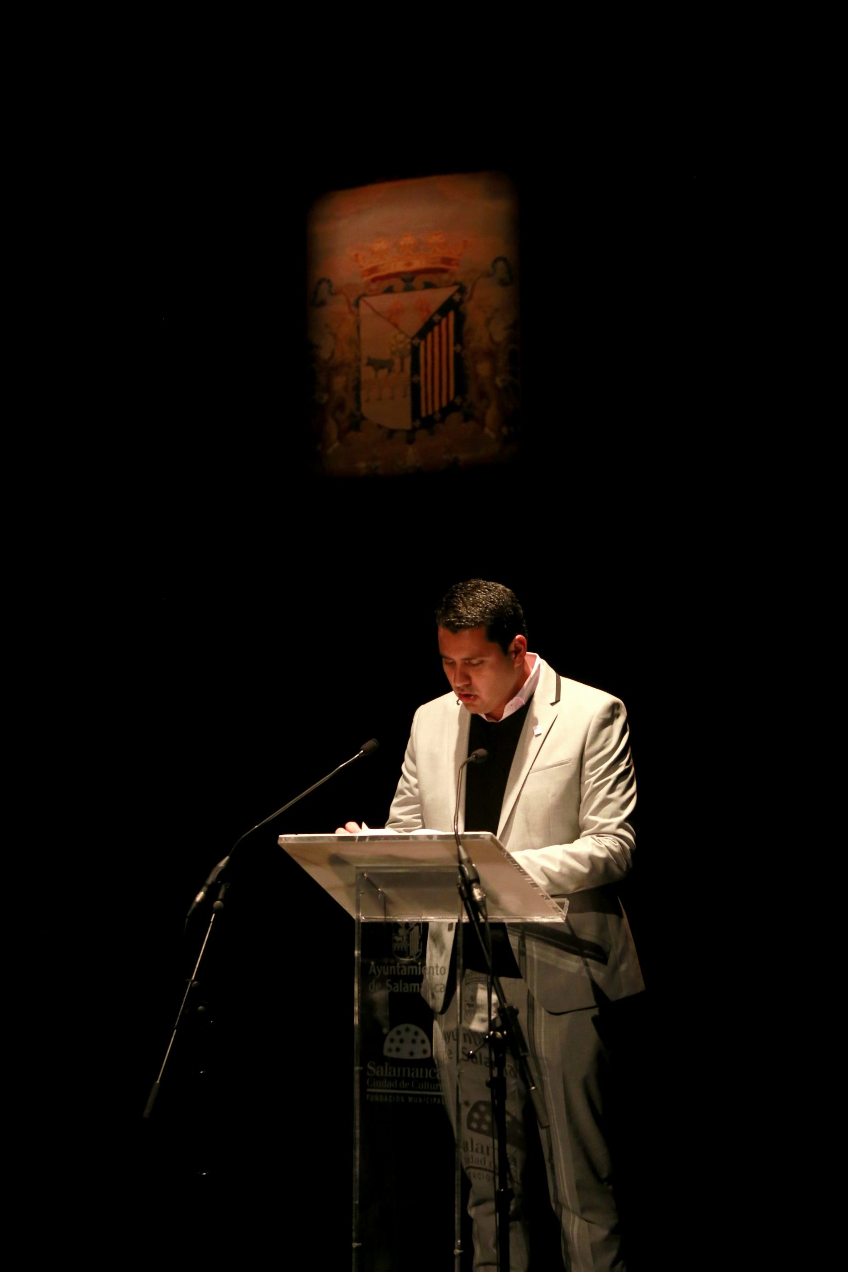 ‘Contra un cielo pintado’. Algunos poemas inéditos del costarricense Juan Carlos Olivas