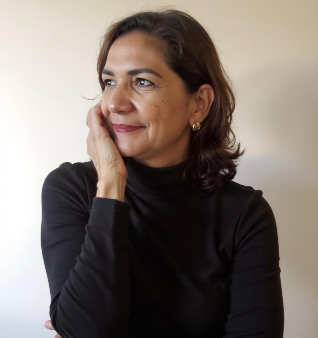 Claudia Osorio: “Escribo porque hay cosas que quiero contar, otras que quiero entender y muchas que todavía me sorprenden”. Una entrevista de Petruvska Simne